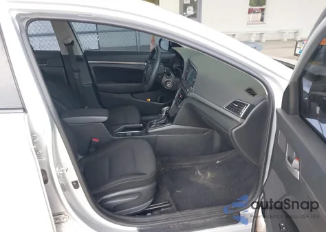 2018 Hyundai Elantra Sel z USA, uszkodzony, nr VIN 5NPD84LF4JH233935